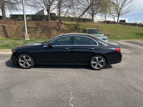 Used 2019 Mercedes-Benz E 300 E 300 image 8