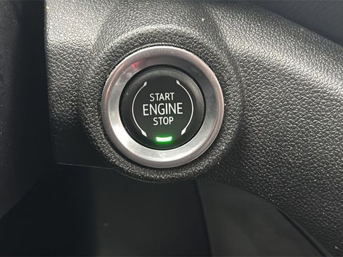 Used 2021 Chevrolet TrailBlazer RS w/ Sun and Liftgate Package image 14