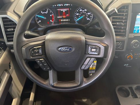 Used 2018 Ford F250 XLT w/ XLT Premium Package AWD/4WD image 18