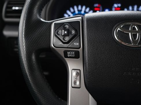 Used 2018 Toyota 4Runner SR5 image 25