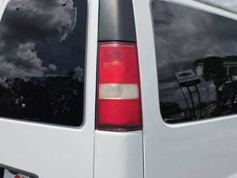 Used 2016 Chevrolet Express 3500 LT w/ LT Preferred Equipment Group RWD image 10
