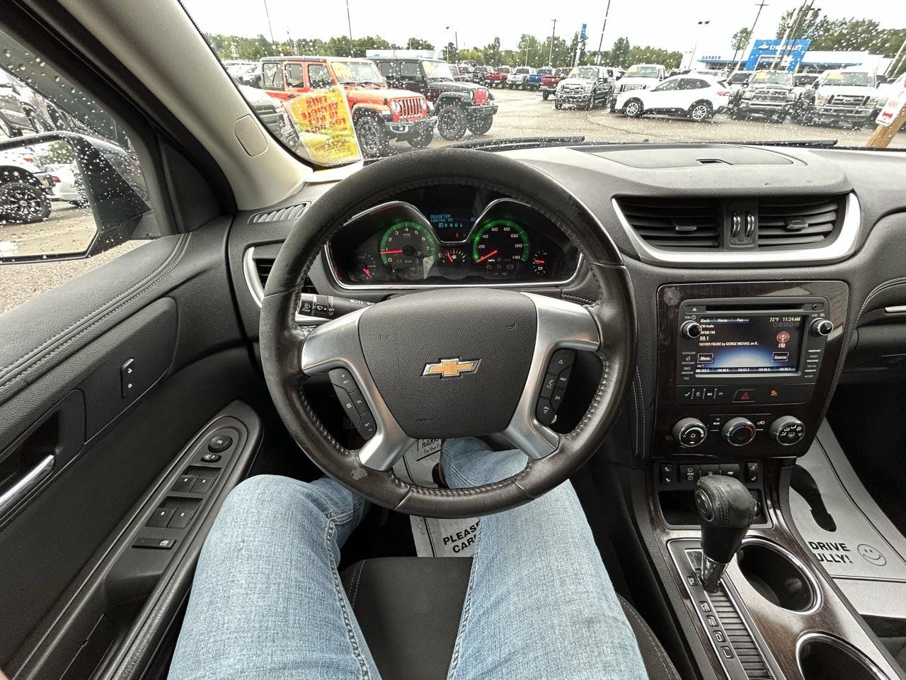 Used 2017 Chevrolet Traverse LT FWD image 28