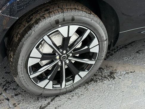 New 2026 Volvo XC60 B5 Plus w/ Protection Package Premier image 4