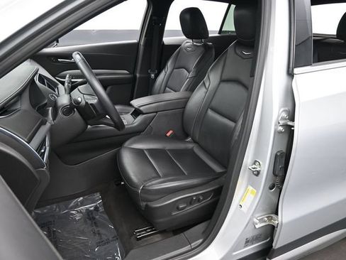 Used 2022 Cadillac XT4 Premium Luxury w/ Safety Alert Package AWD/4WD image 22