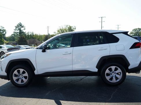 Used 2023 Toyota RAV4 LE FWD image 23