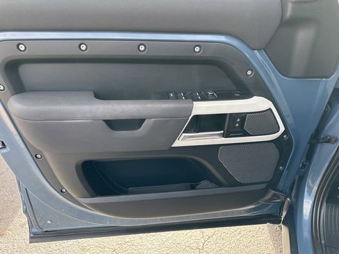 Used 2023 Land Rover Defender 110 S image 17