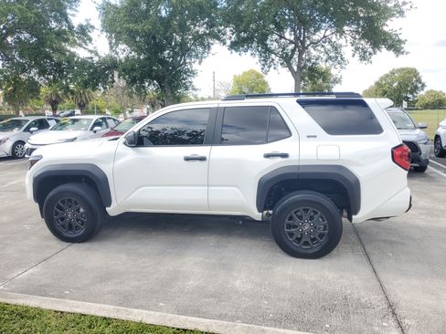 Certified 2025 Toyota 4Runner SR5 image 6