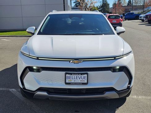 Used 2025 Chevrolet Equinox EV LT w/ Convenience Package FWD image 8