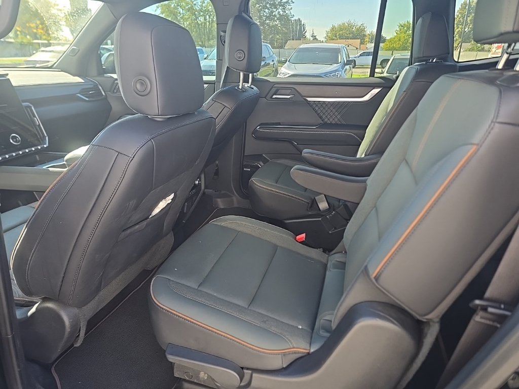 Used 2025 GMC Acadia AT4 w/ Super Cruise Package AWD/4WD image 11