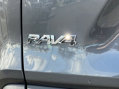 Used 2023 Toyota RAV4 XLE Premium image 38