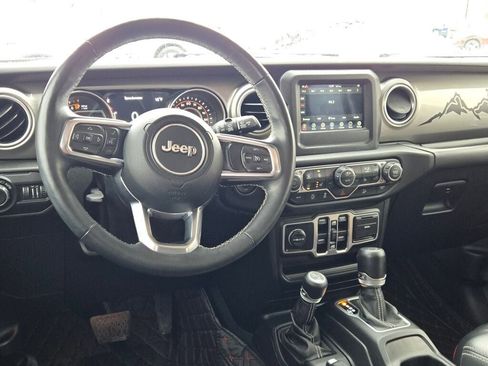 Used 2018 Jeep Wrangler Unlimited Sahara w/ Cold Weather Group image 22