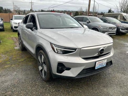 Used 2023 Volvo C40 P8 Recharge Ultimate image 6