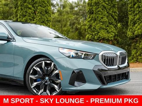 Used 2024 BMW 530i w/ M Sport Package RWD image 7