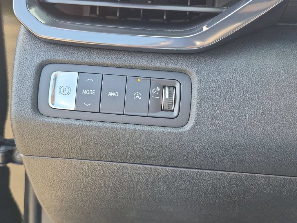 New 2026 GMC Acadia AT4 AWD/4WD image 17