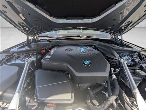 Used 2021 BMW 530e w/ Parking Assistance Package RWD image 26