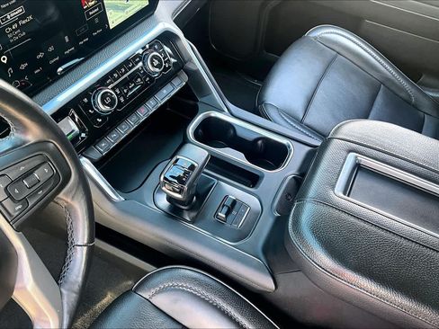 Used 2022 GMC Sierra 1500 Denali RWD image 17
