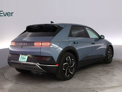 Used 2024 Hyundai Ioniq 5 SEL RWD image 3