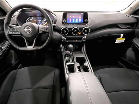 Used 2025 Nissan Sentra S image 21