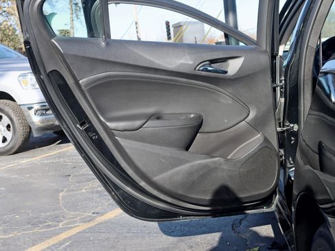 Used 2016 Chevrolet Cruze Premier image 33