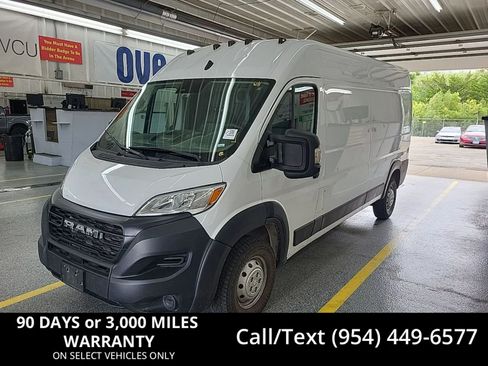 Used 2023 RAM ProMaster 2500 FWD image 1