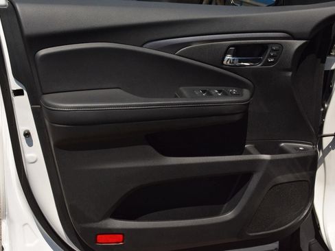 Used 2023 Honda Ridgeline RTL image 9