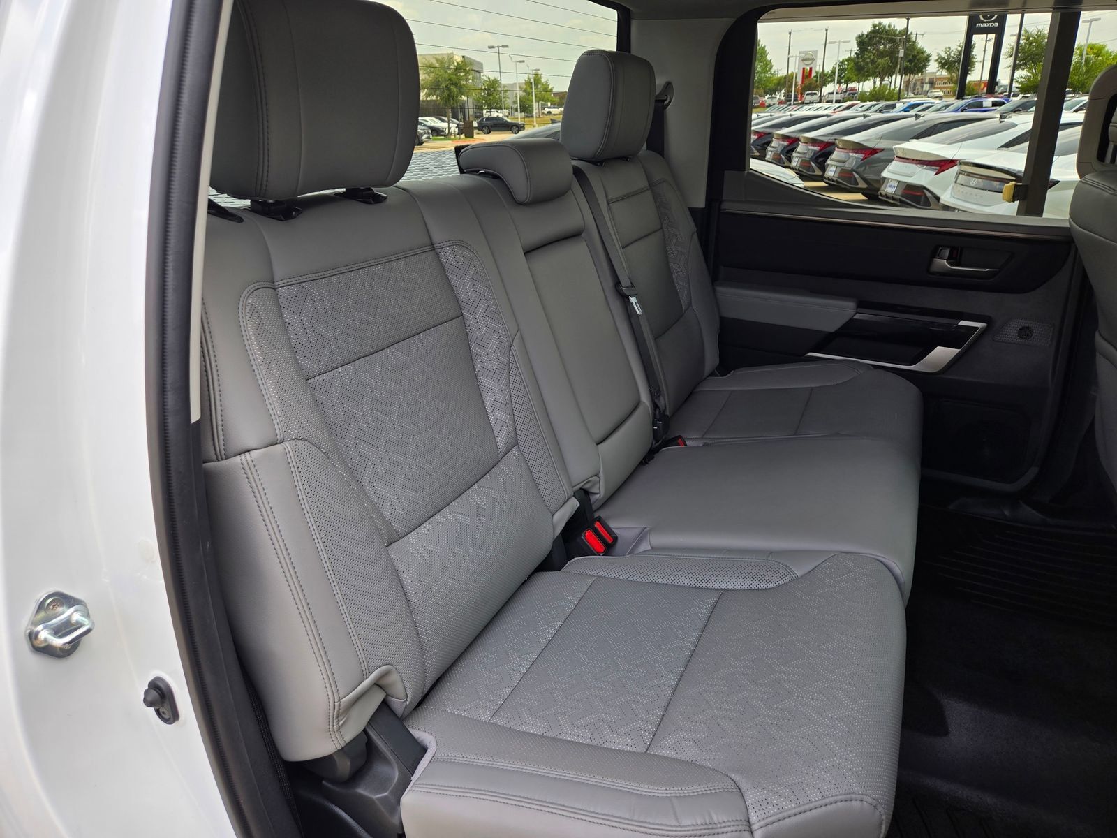 Used 2024 Toyota Tundra Limited w/ Power Package AWD/4WD image 27