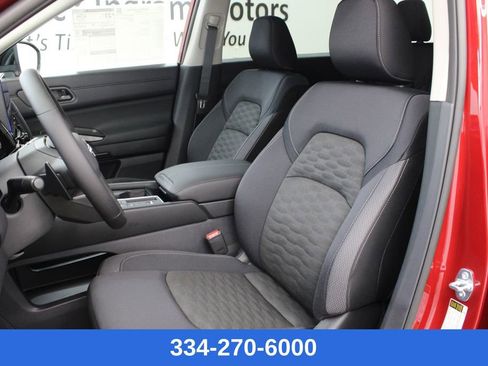 New 2026 Nissan Pathfinder SV image 12