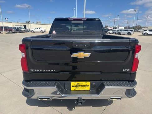 Used 2022 Chevrolet Silverado 1500 LTZ AWD/4WD image 6