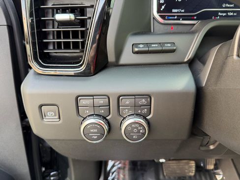 Used 2024 GMC Sierra 2500 AT4 w/ AT4 Premium Plus Package AWD/4WD image 29