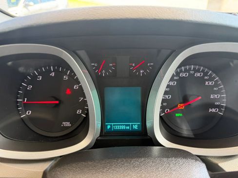 Used 2015 Chevrolet Equinox LS FWD image 11