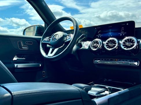 Certified 2023 Mercedes-Benz GLB 250 4MATIC image 8