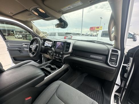 Used 2019 RAM 1500 Big Horn AWD/4WD image 30