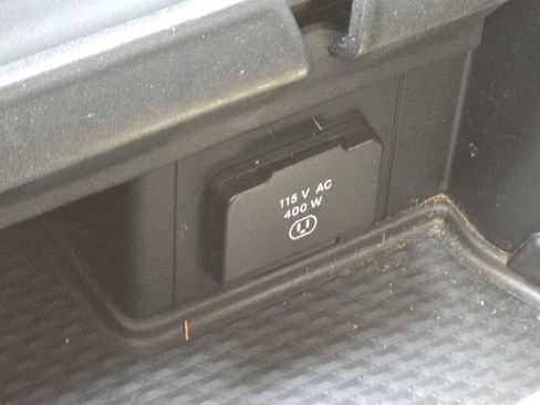 Used 2024 RAM 1500 Laramie AWD/4WD image 14