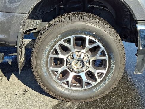 Used 2022 Ford F350 Lariat w/ Lariat Ultimate Package image 8