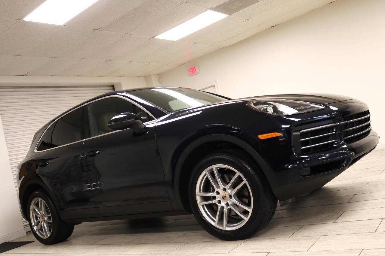 Used 2020 Porsche Cayenne Turbo AWD/4WD image 8