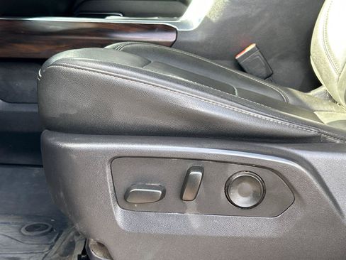 Used 2024 GMC Sierra 2500 SLT AWD/4WD image 15