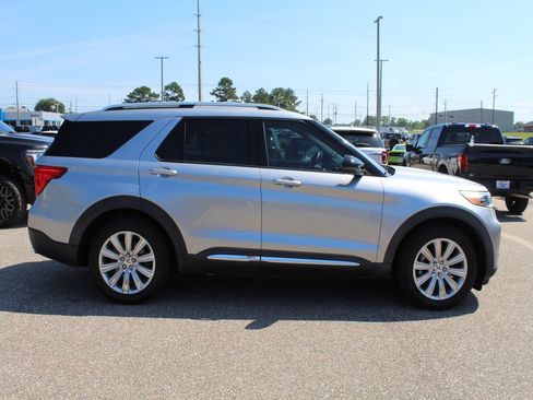Used 2021 Ford Explorer Limited w/ Equipment Group 301A RWD image 5