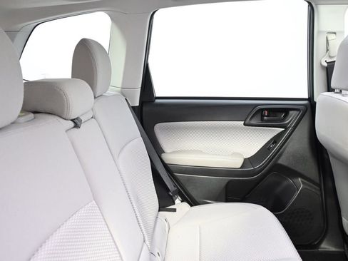 Used 2018 Subaru Forester 2.5i Premium image 18