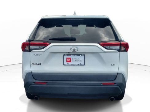 Certified 2022 Toyota RAV4 LE FWD image 6