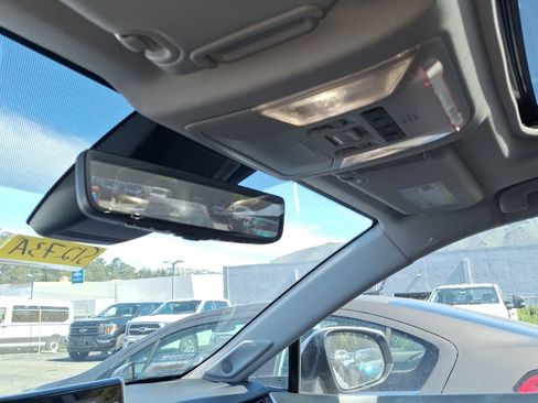 Used 2022 Toyota RAV4 Limited image 12