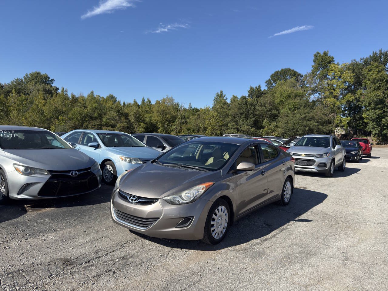 Used 2013 Hyundai Elantra GLS FWD image 2