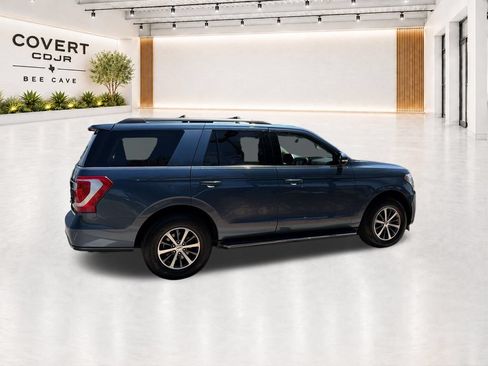 Used 2018 Ford Expedition XLT w/ Equipment Group 202A RWD image 13