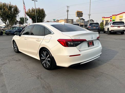 Used 2024 Honda Civic EX image 5