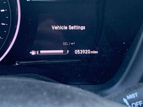 Used 2022 Honda HR-V EX image 9