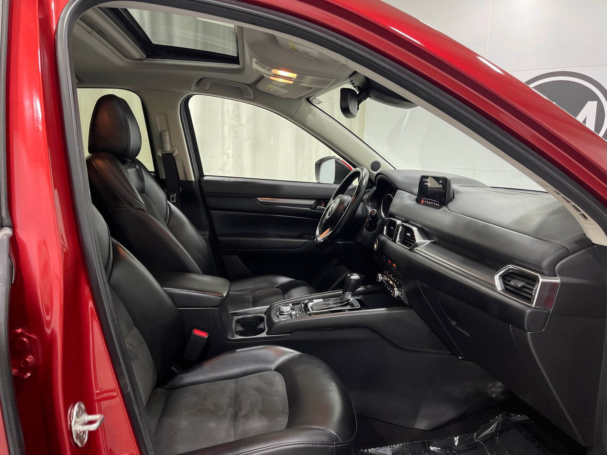 Used 2020 MAZDA CX-5 Touring FWD image 30