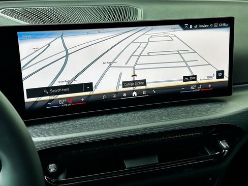 New 2026 BMW 330i Sedan w/ M Sport Package image 15