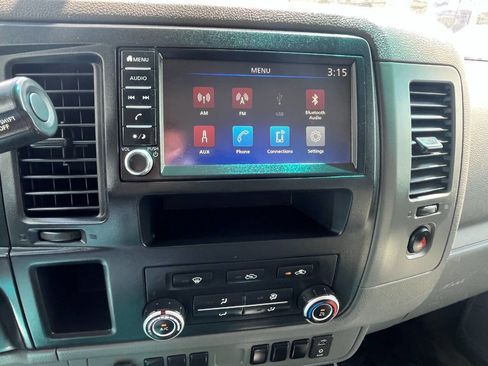 Used 2021 Nissan NV 2500 S image 27