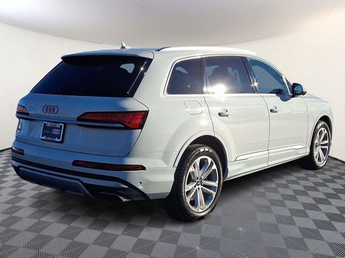 Certified 2025 Audi Q7 Premium Plus image 6
