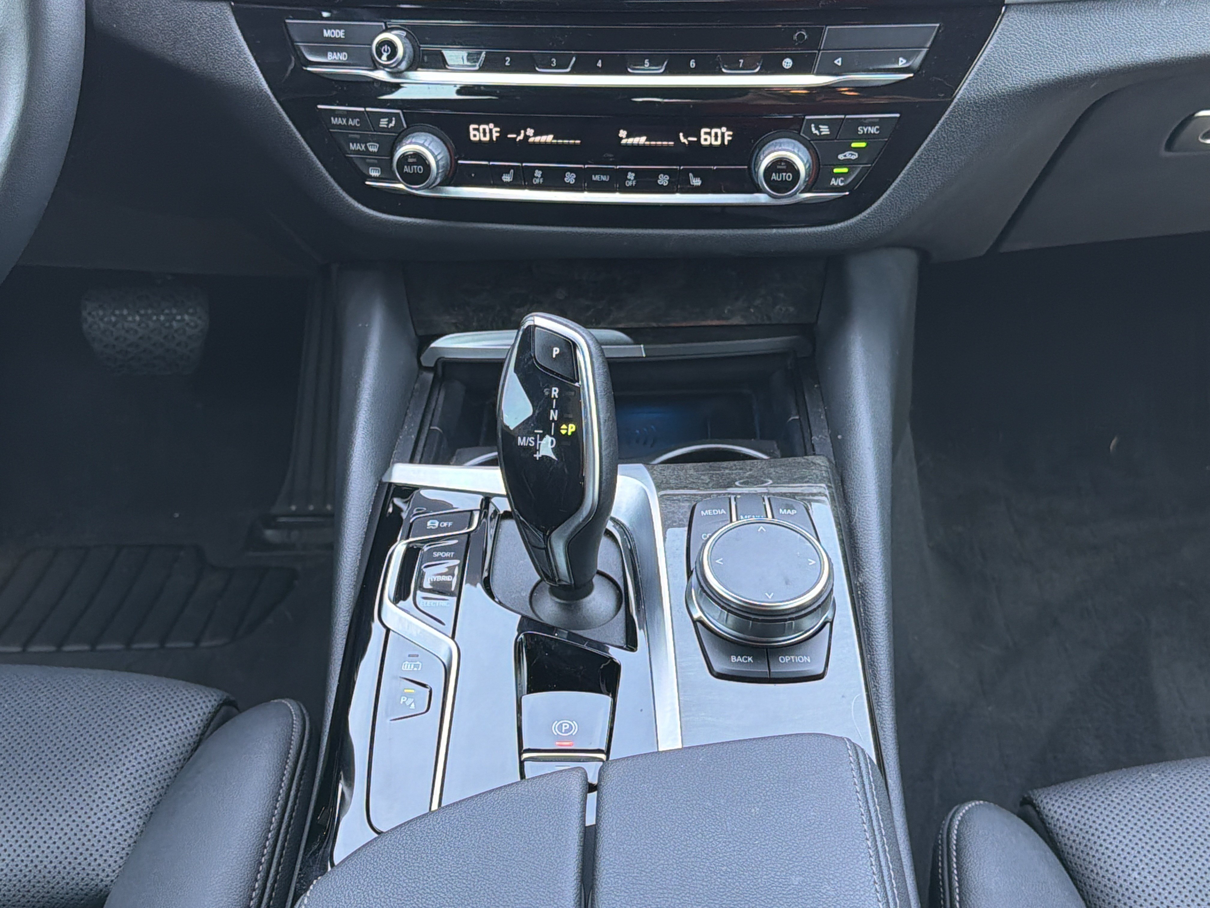 Certified 2023 BMW 530e xDrive w/ Premium Package AWD/4WD image 5