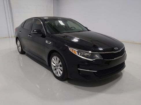Used 2018 Kia Optima LX w/ 17" Alloy Wheels Package image 13